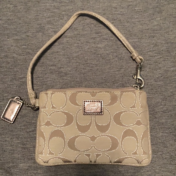 Coach x Poppy Wristlet - Picture 7 of 12